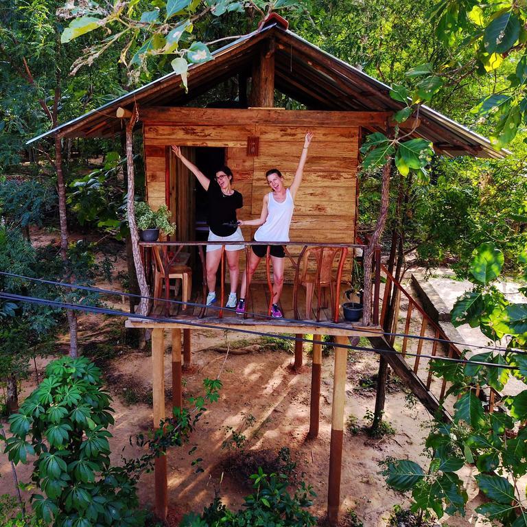 Angry Birds Tree House Apartman Habarana Kültér fotó